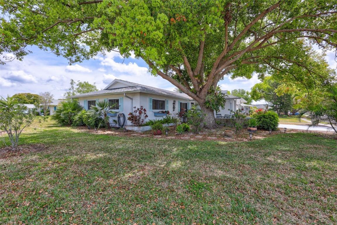 1496 Queen Anne Dr., Palm Harbor, FL 34684