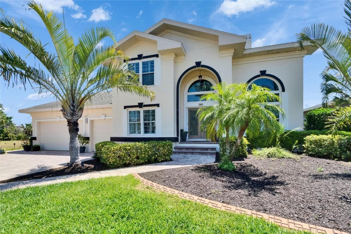 706 Bunker View Dr., Apollo Beach, FL 33572