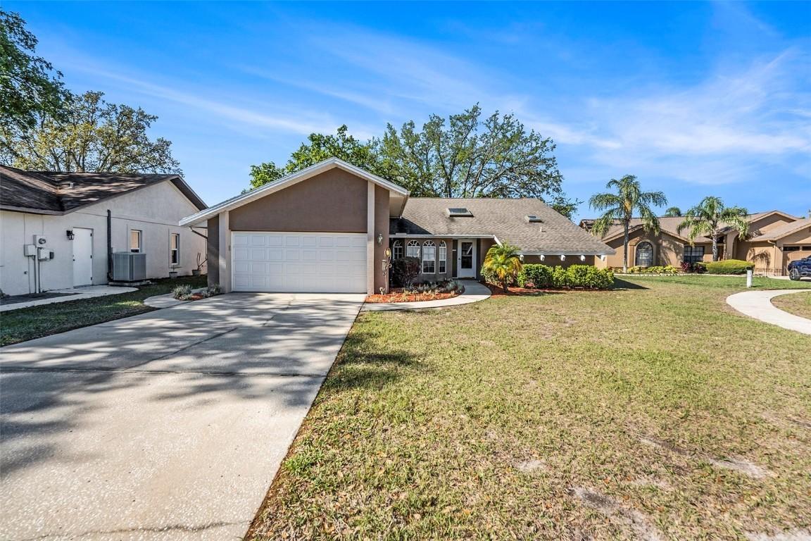 9718 Lomalinda Ct., New Port Richey, FL 34655