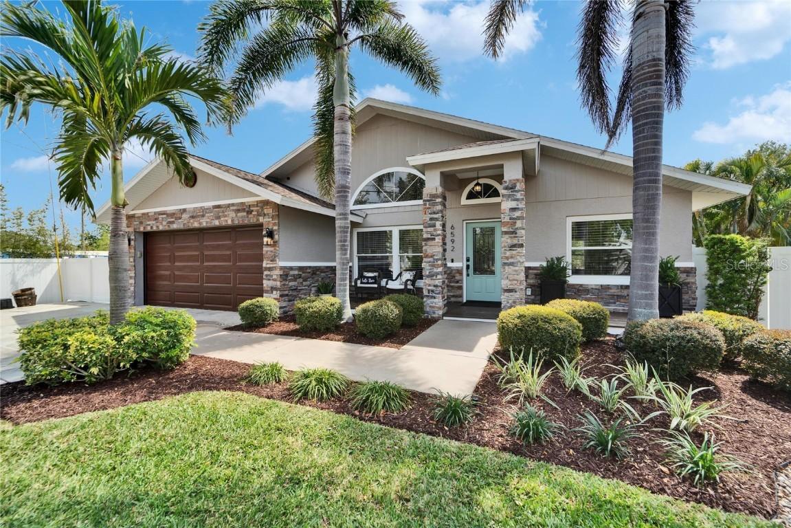 6592 Mango Ave., St Petersburg, FL 33707