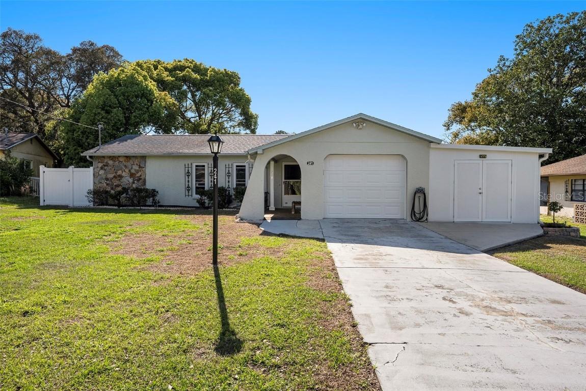 241 Cavalier Ave., Spring Hill, FL 34606