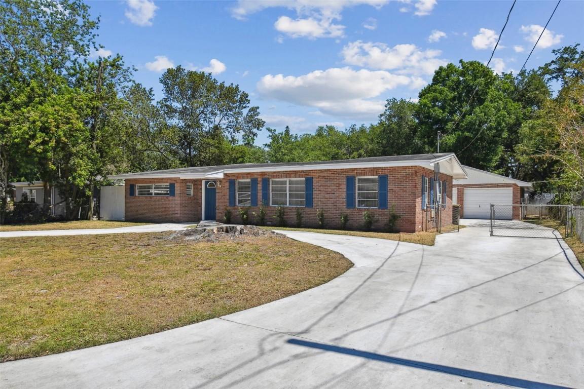 930 29th St., Winter Haven, FL 33881