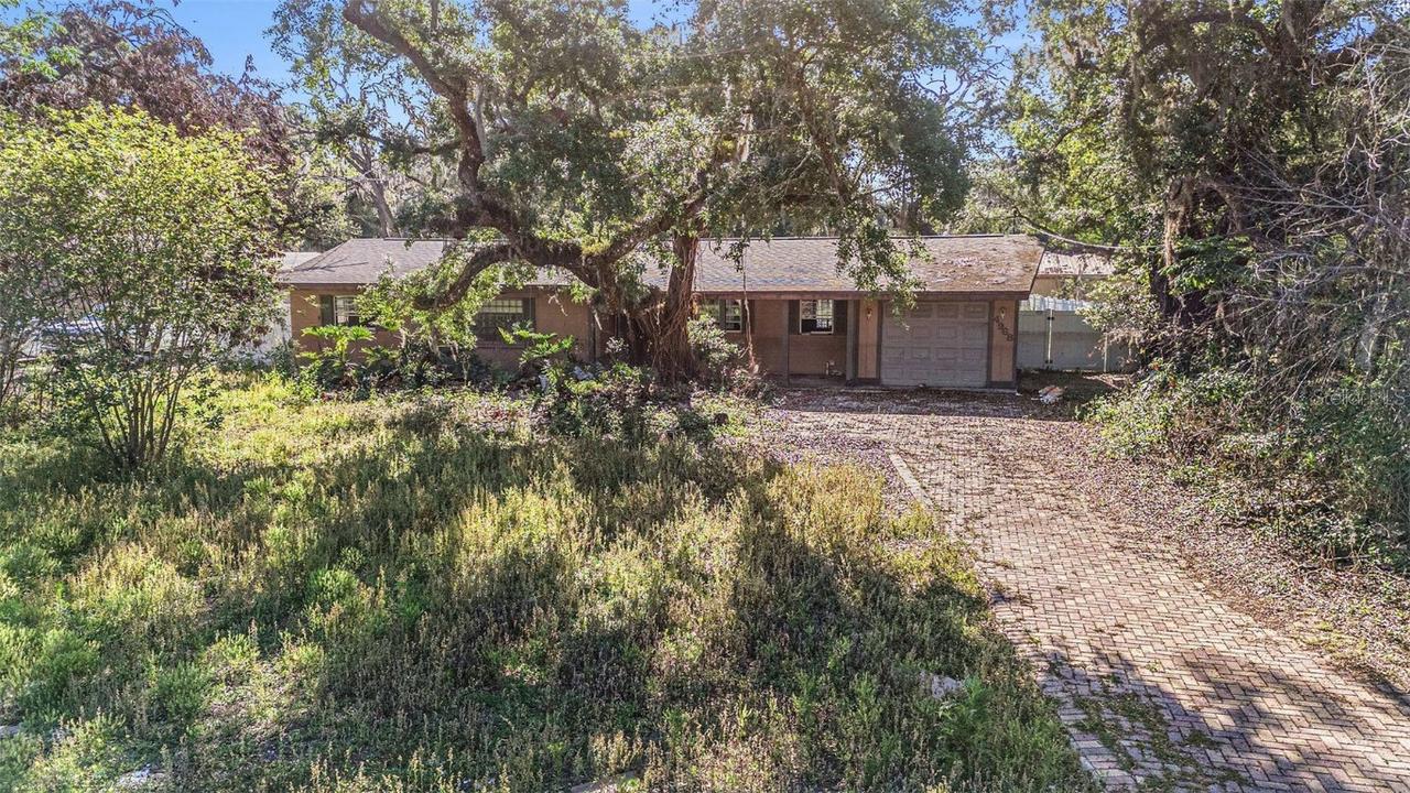 4968 Lakewood Dr., Dade City, FL 33523