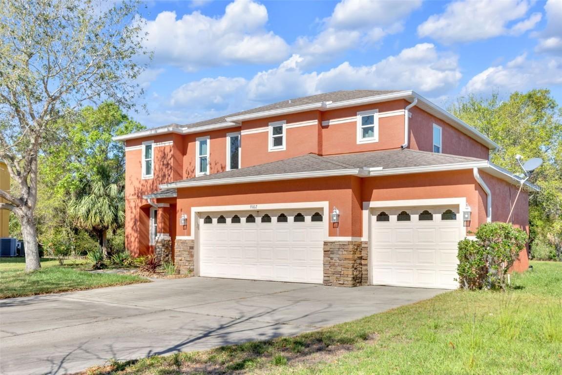 9102 Kentucky Day Ct., Gibsonton, FL 33534