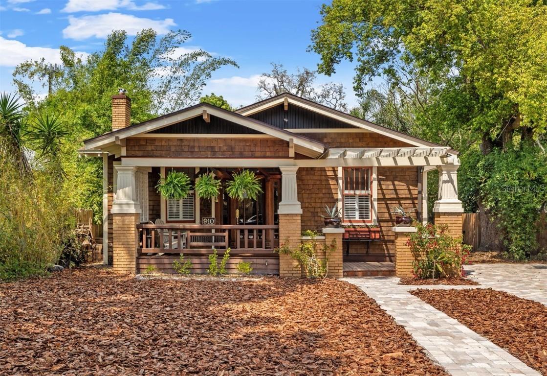 910 E Shadowlawn Ave., Tampa, FL 33603