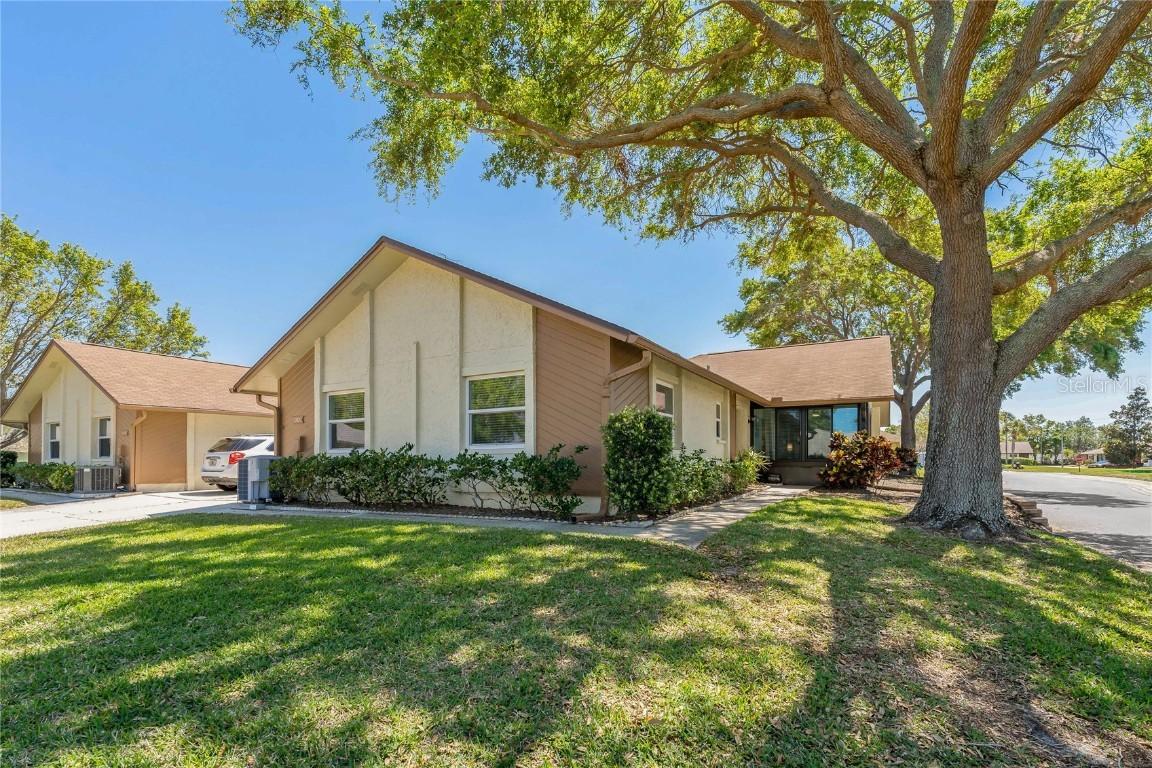 1365 Carlisle Ct., Dunedin, FL 34698
