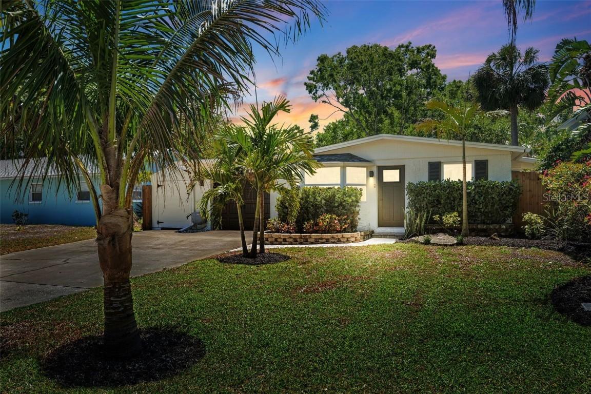 225 Ontario Ave., Crystal Beach, FL 34681