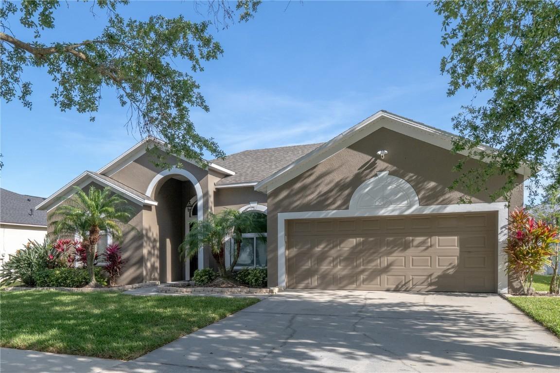 2707 Abbey Grove Dr., Valrico, FL 33594