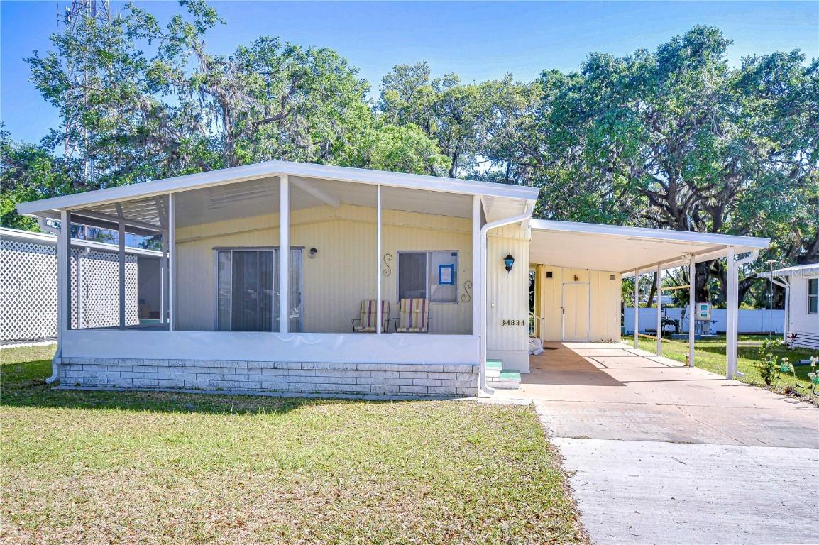 34834 Carl Ave., Zephyrhills, FL 33541