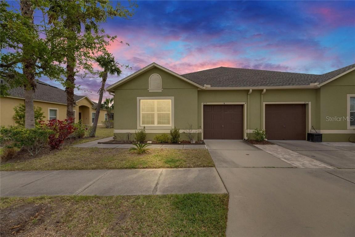 2019 Hawks Island Dr., Ruskin, FL 33570