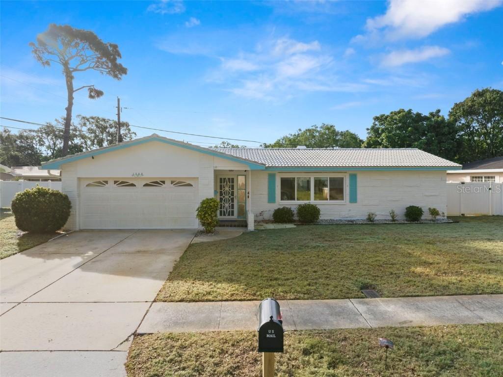 1305 Whispering Pines Dr., Clearwater, FL 33764