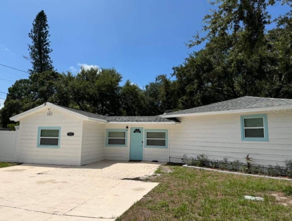 7202 8th Ave., St Petersburg, FL 33710