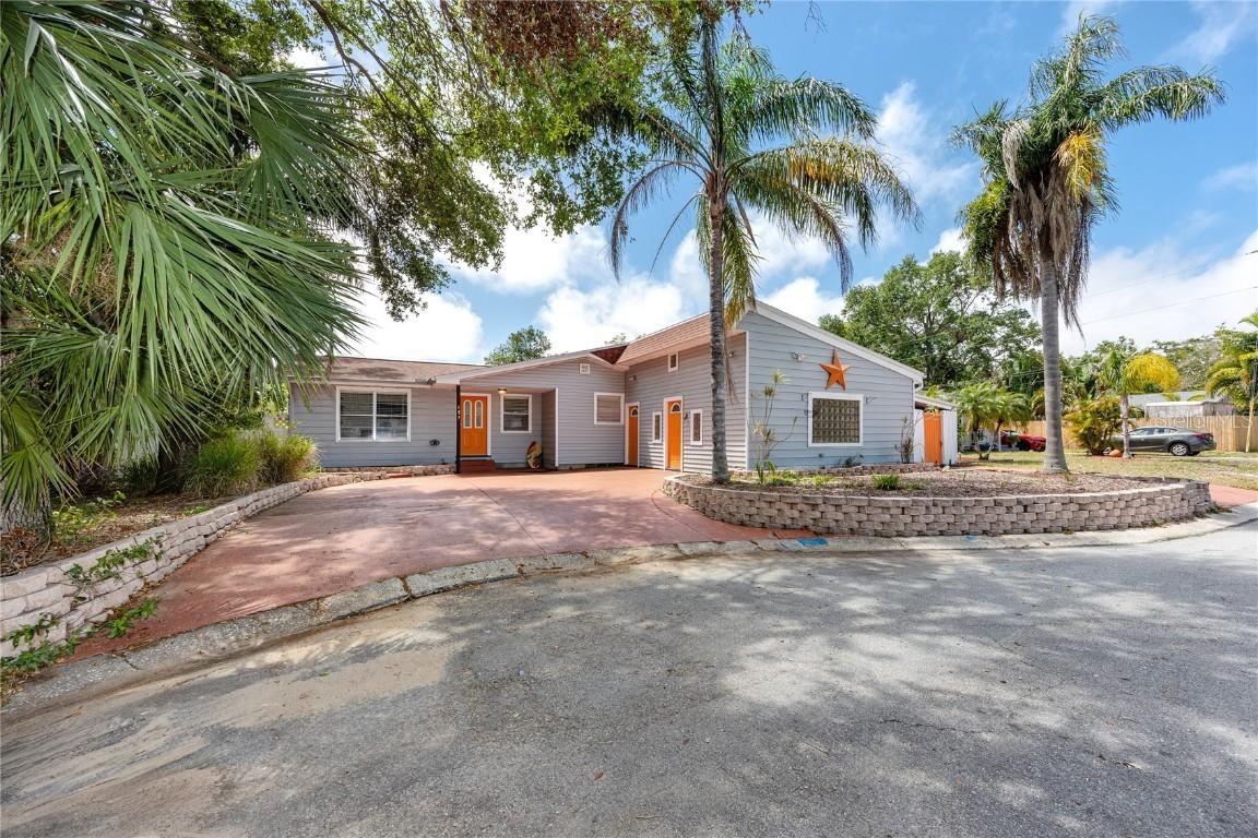 157 7th Ave., Largo, FL 33770