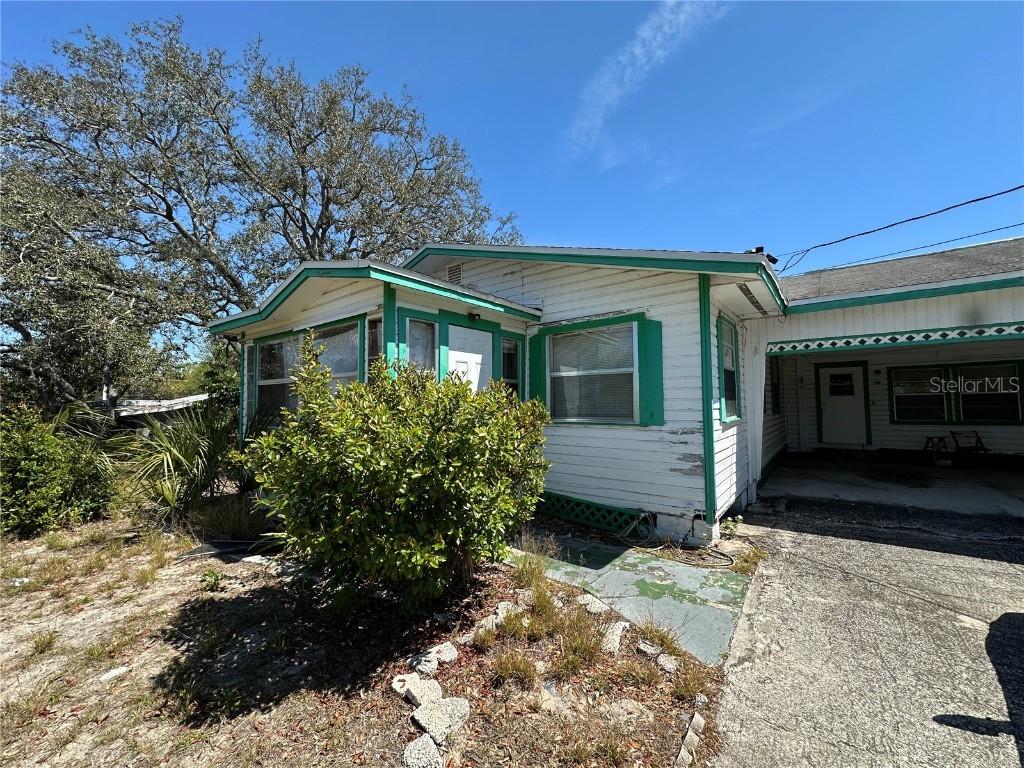 609 S. Disston Ave Ave., Tarpon Springs, FL 34689