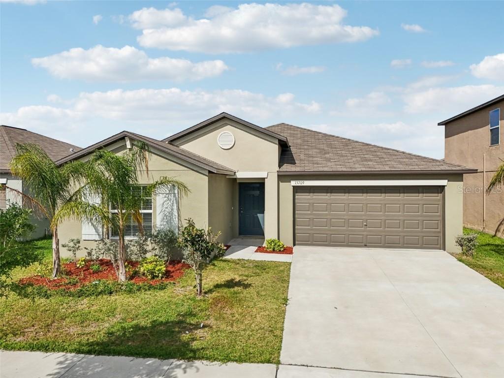 15709 Hunter Springs Pl., Sun City Center, FL 33573