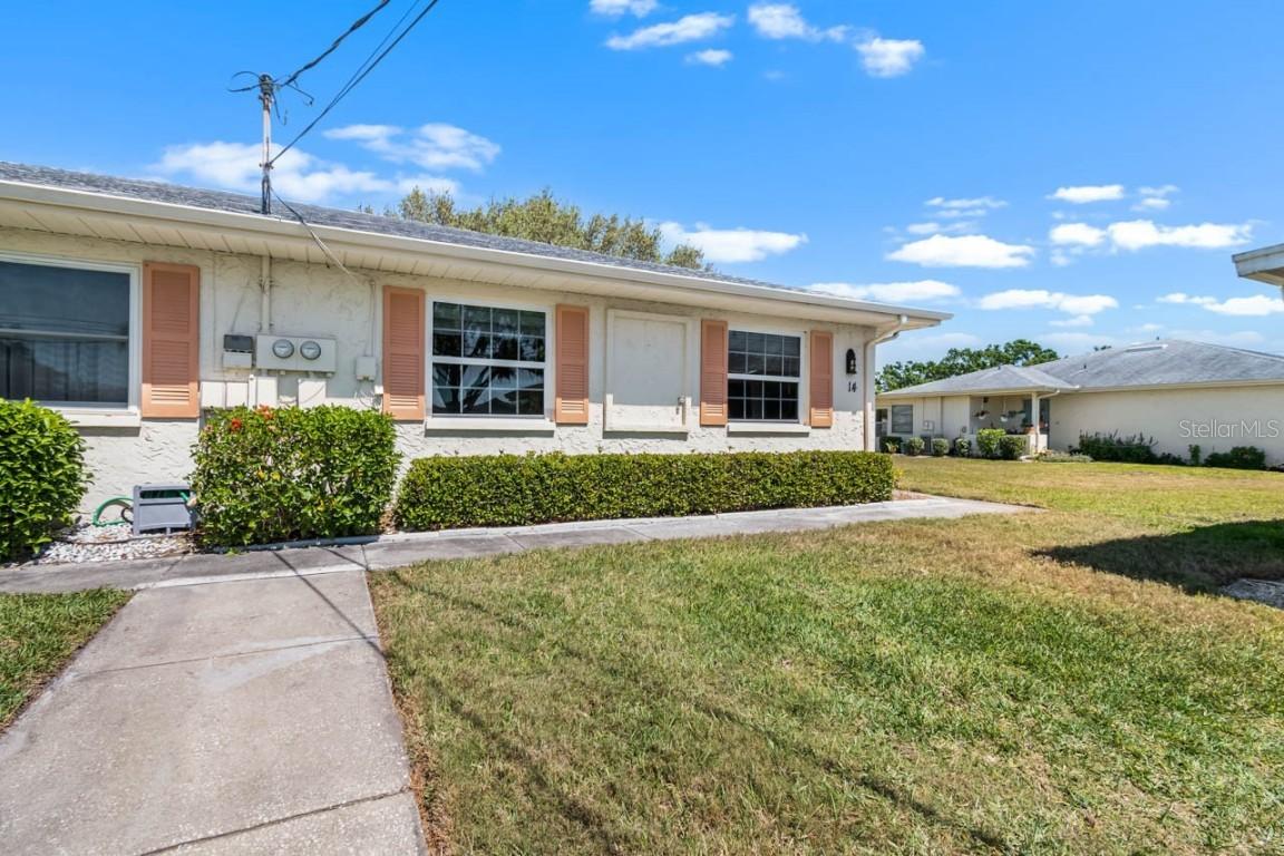 1901 Canterbury Ln. #14, Sun City Center, FL 33573