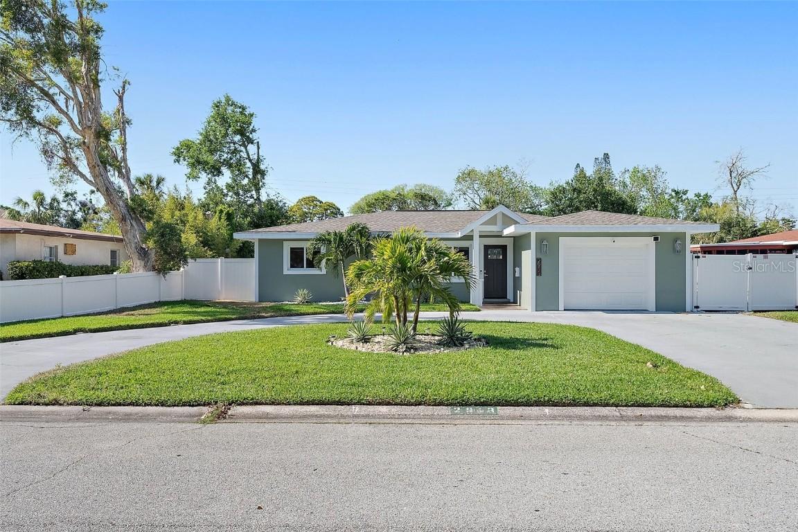 2913 Ponce De Leon Way, St Petersburg, FL 33712