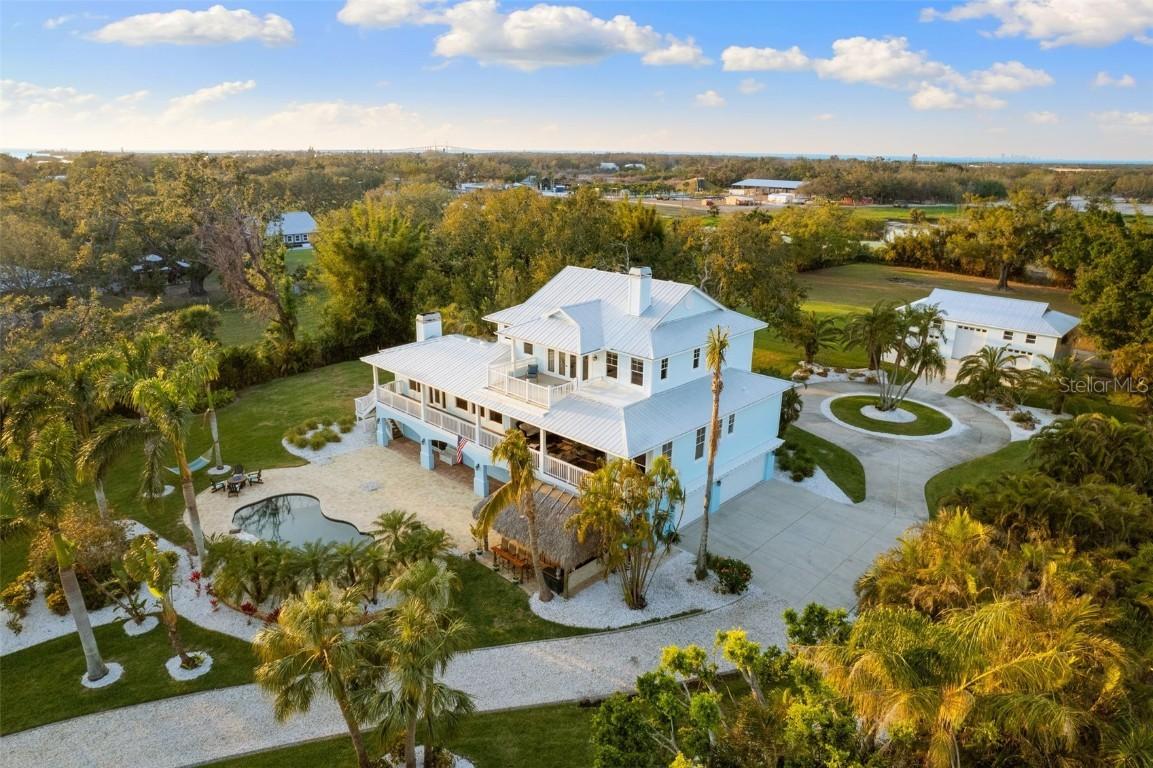 450 Bayshore Dr., Terra Ceia, FL 34250