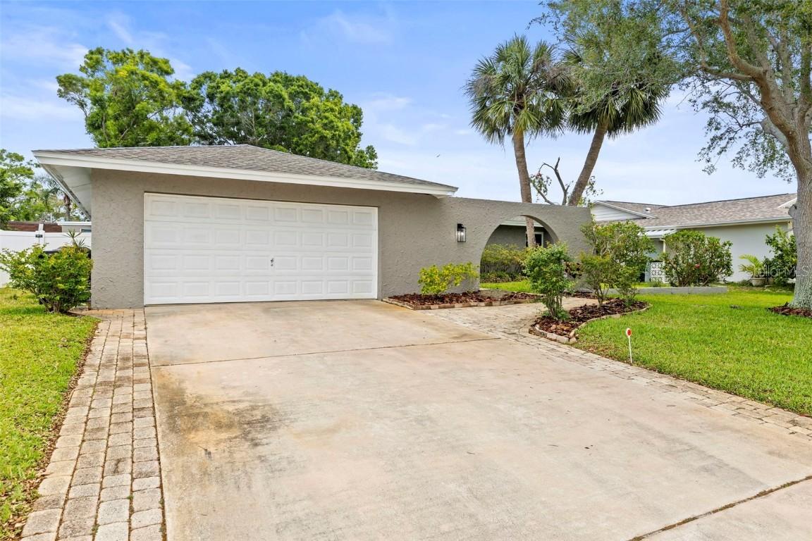 13841 89th Ave., Seminole, FL 33776