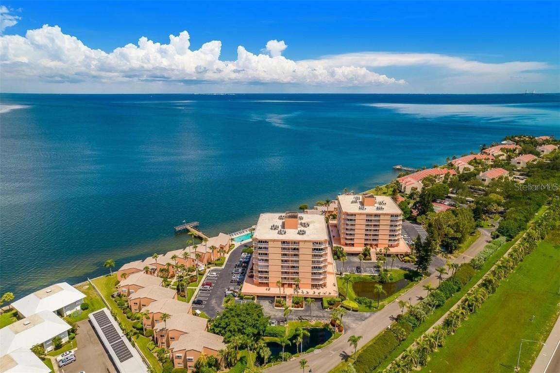 7430 Sunshine Skyway Ln. #305, St Petersburg, FL 33711