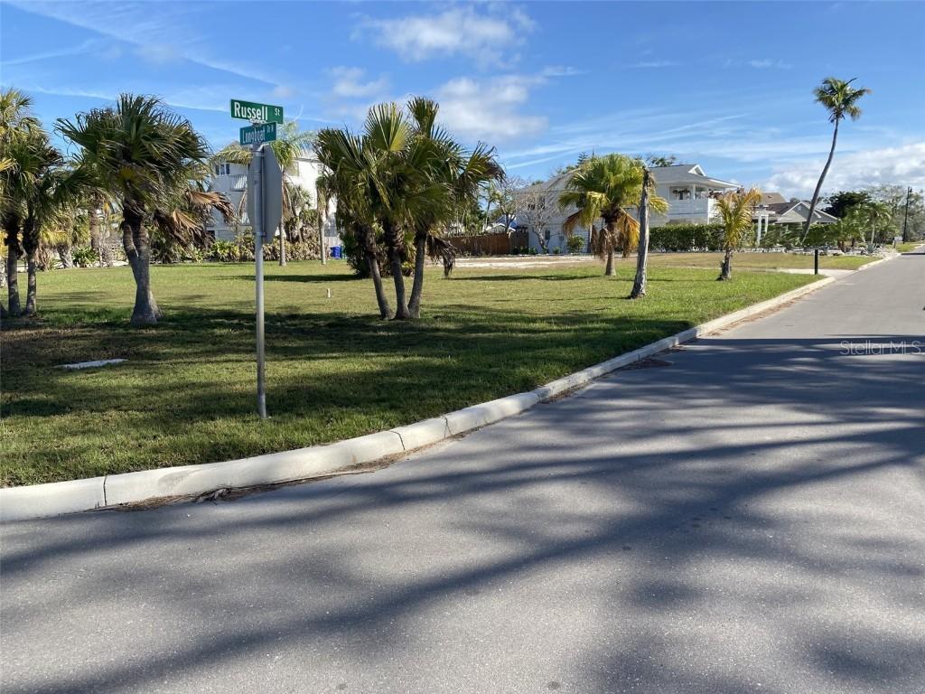 591 Russell St., Longboat Key, FL 34228