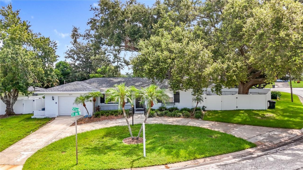 5271 31st Ave., St Petersburg, FL 33710