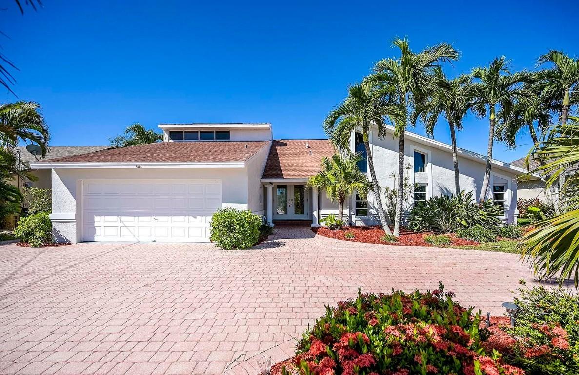 5332 SW 11th Pl., Cape Coral, FL 33914