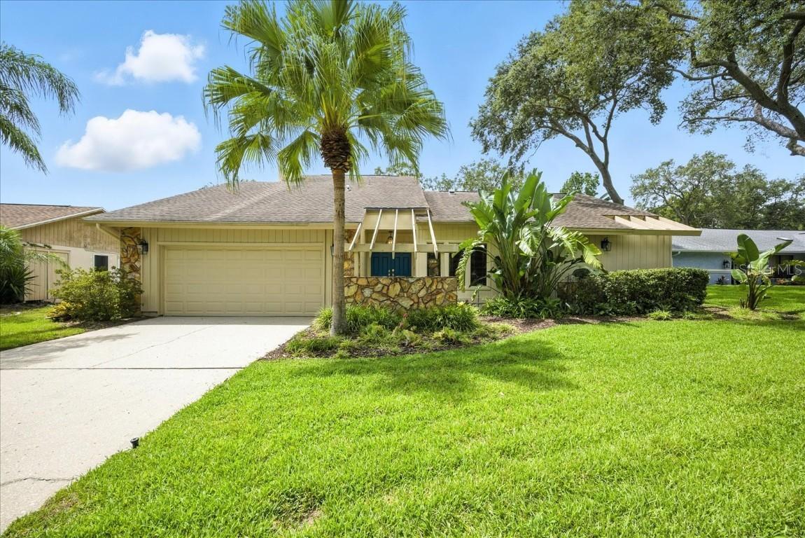 2840 Valencia Ln., Palm Harbor, FL 34684