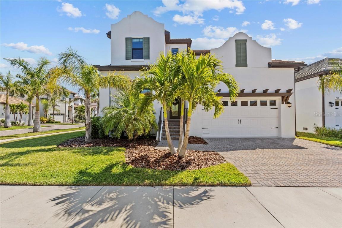 923 Seagrape Dr., Ruskin, FL 33570