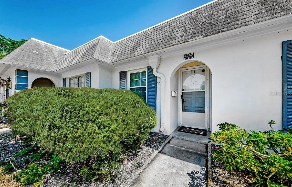 4242 Sheldon Pl., New Port Richey, FL 34652