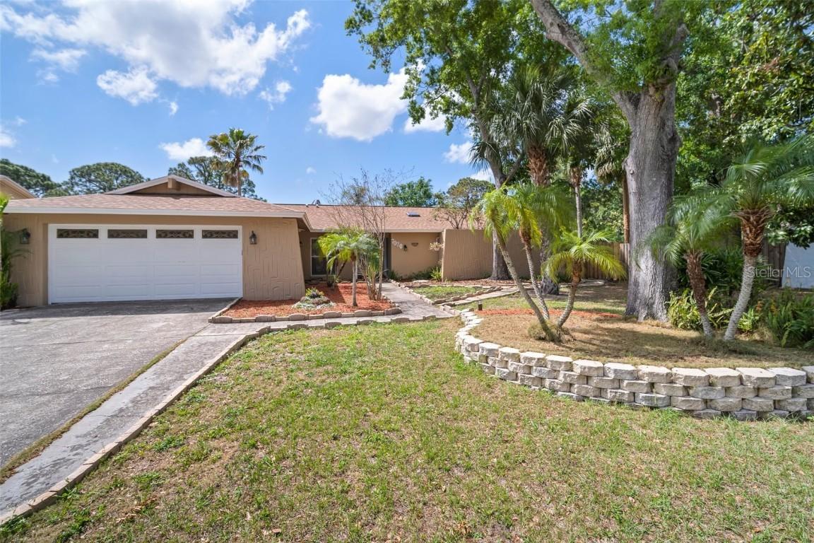 7020 Oakview Cir., Tampa, FL 33634