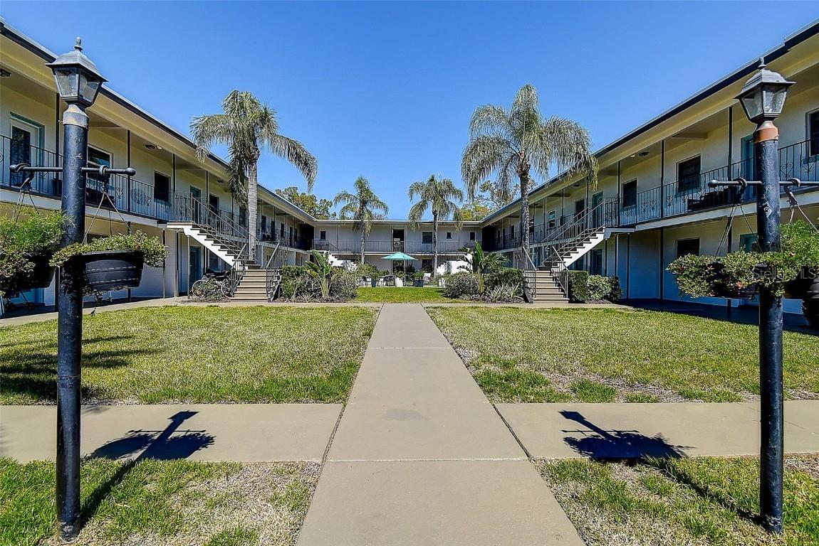 525 9th Ave. #2, St Petersburg, FL 33701