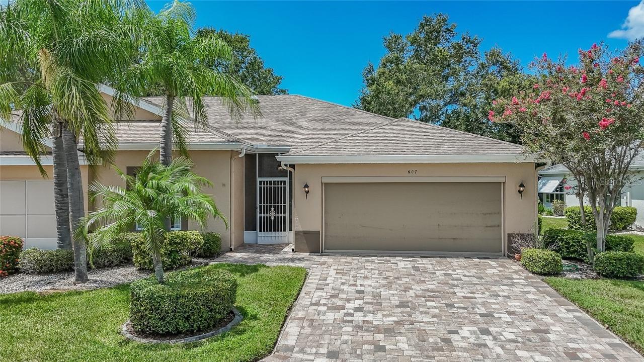 607 Manchester Woods Dr. #84, Sun City Center, FL 33573