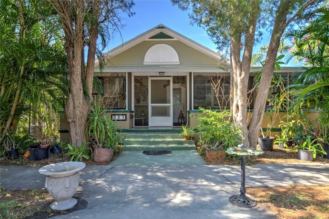 921 24th Ave., St Petersburg, FL 33704