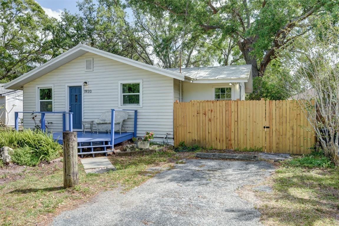 1920 30th Ave., Bradenton, FL 34208