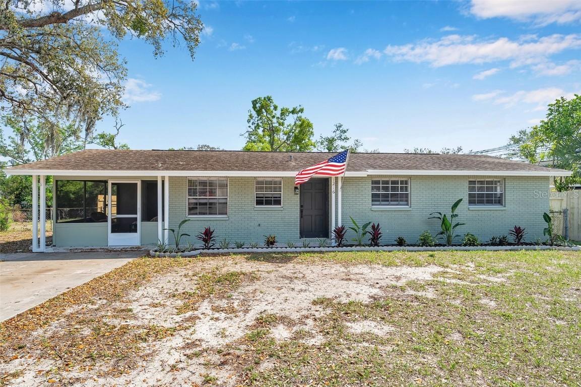 1216 E Lemon St., Tarpon Springs, FL 34689