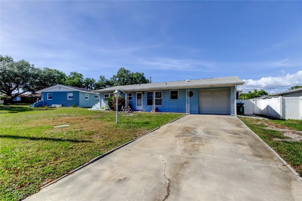11487 80th Ave., Seminole, FL 33772