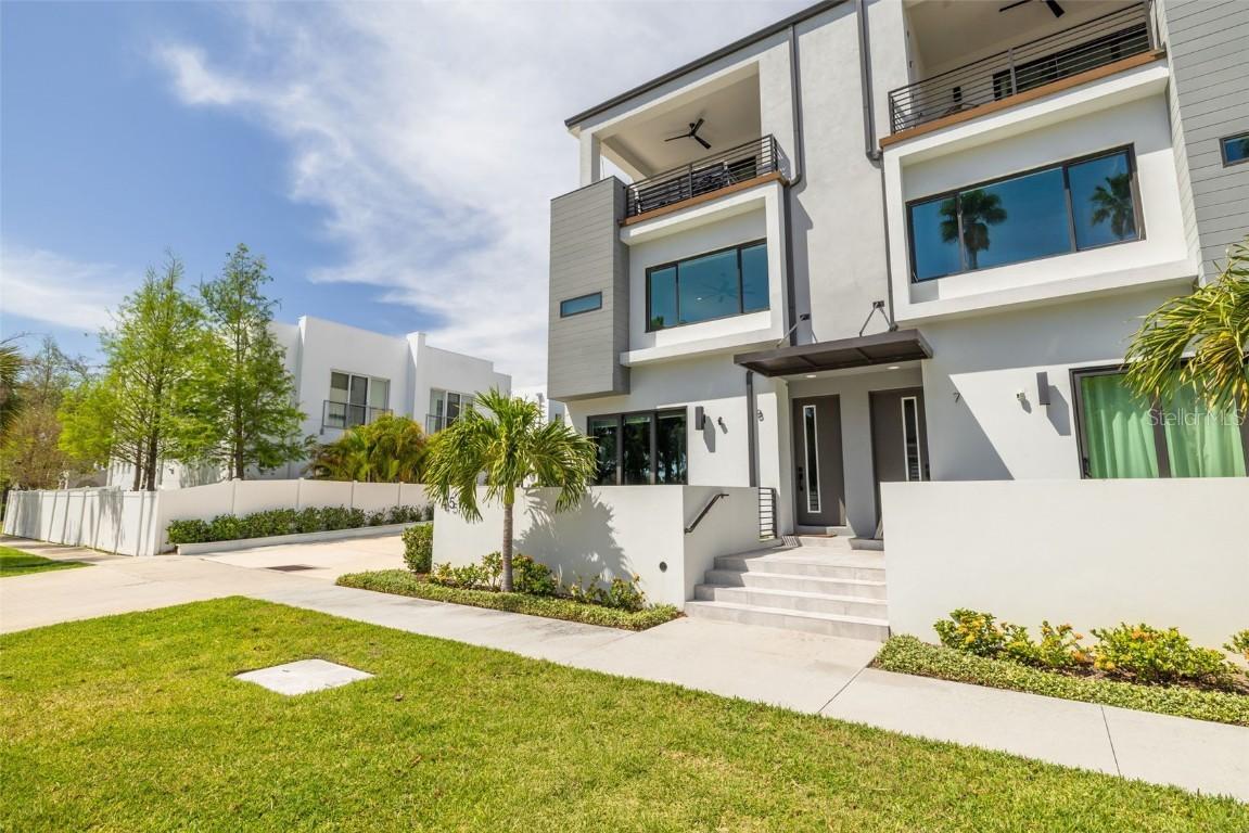 4515 W North A St. #8, Tampa, FL 33609