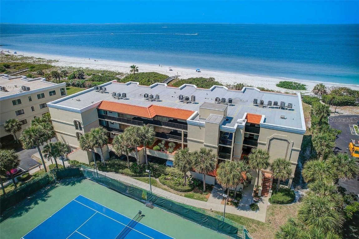 7564 Bayshore Dr. #306, Treasure Island, FL 33706