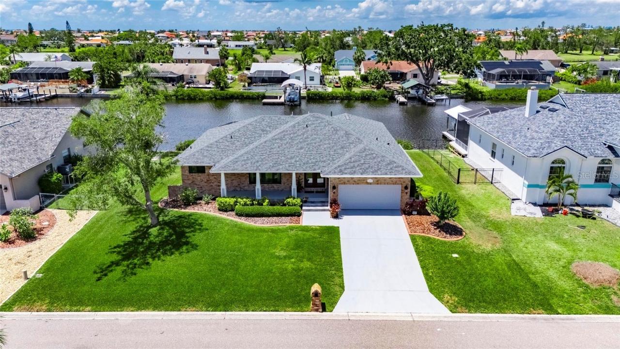 829 Golf Island Dr., Apollo Beach, FL 33572