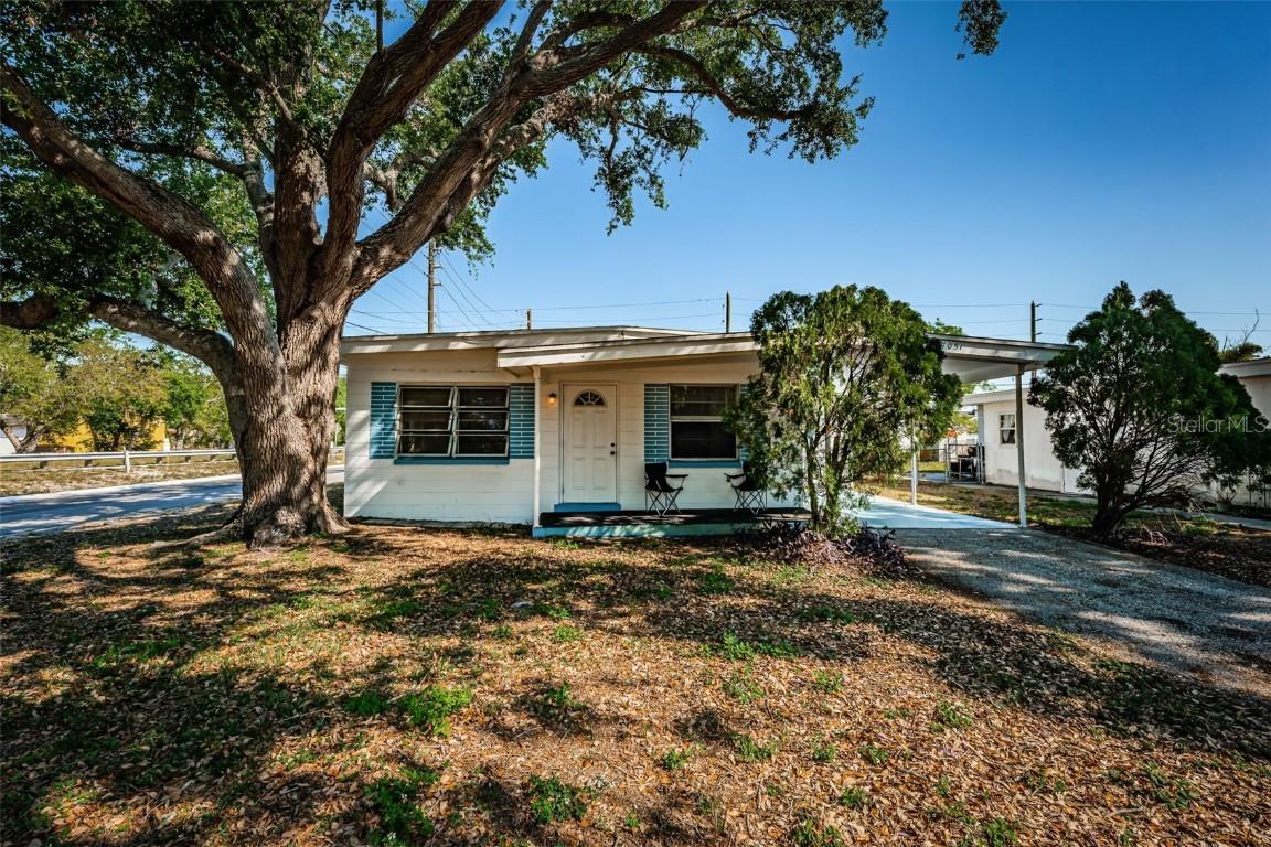 7051 Dartmouth Ave., St Petersburg, FL 33710