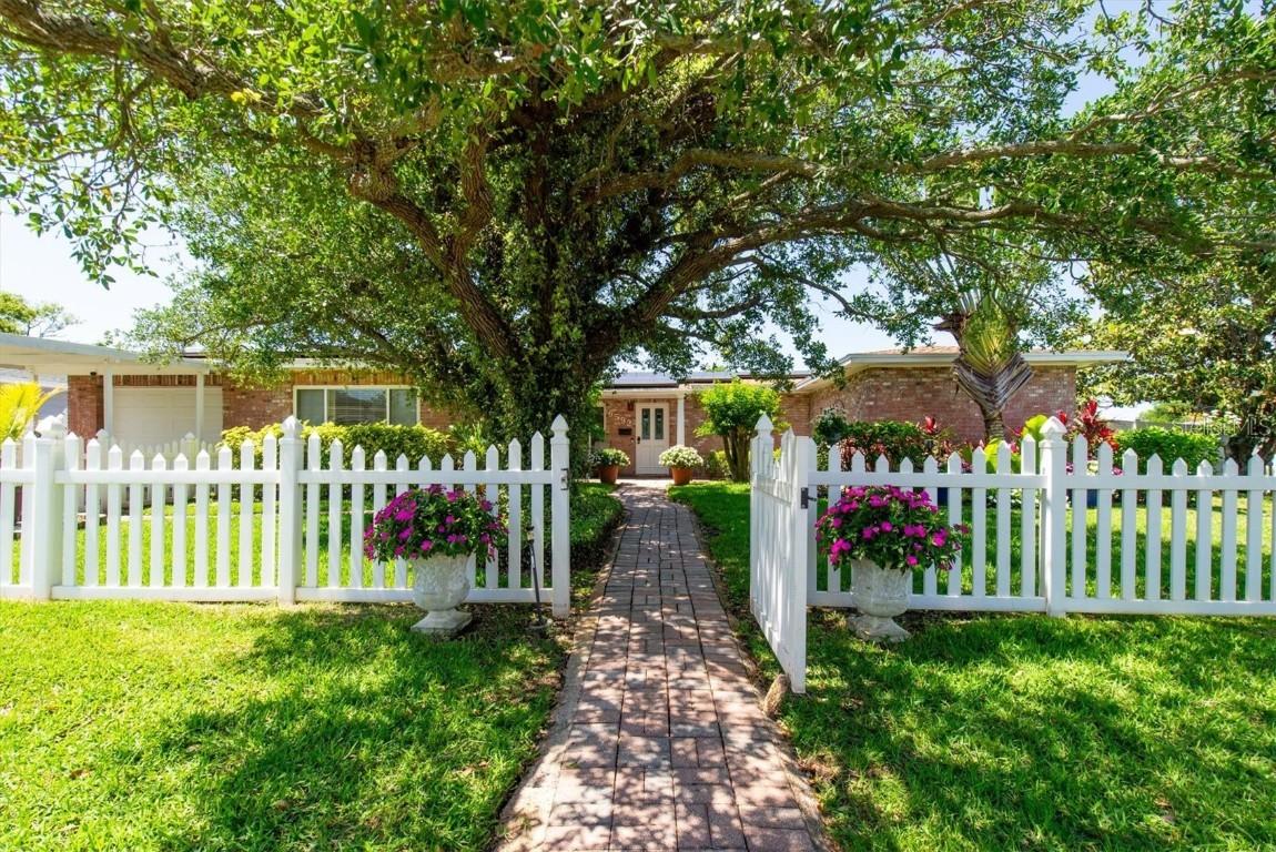 6592 19th Way, St Petersburg, FL 33702