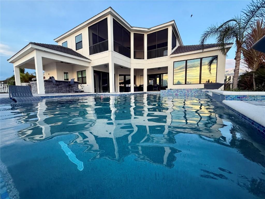 684 Regatta Way Way, Bradenton, FL 34208