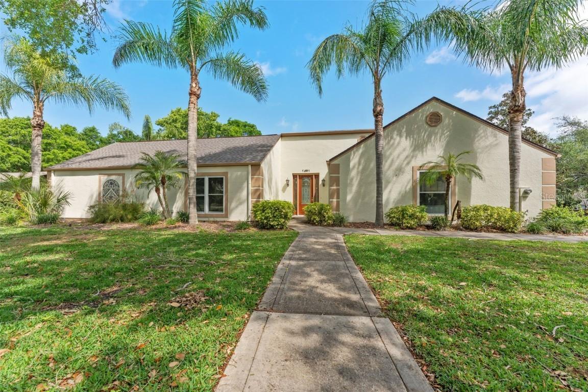 1591 Chestnut Ct., Palm Harbor, FL 34683