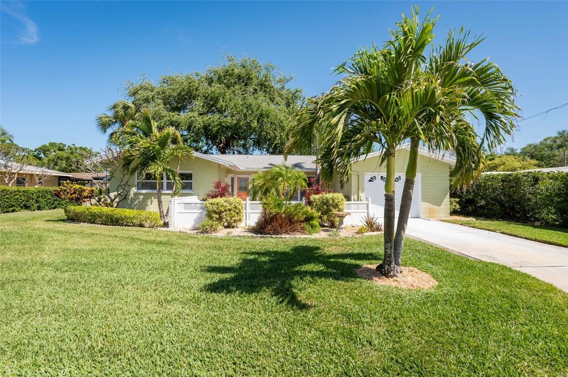 2849 Sunset Blvd., Belleair Bluffs, FL 33770