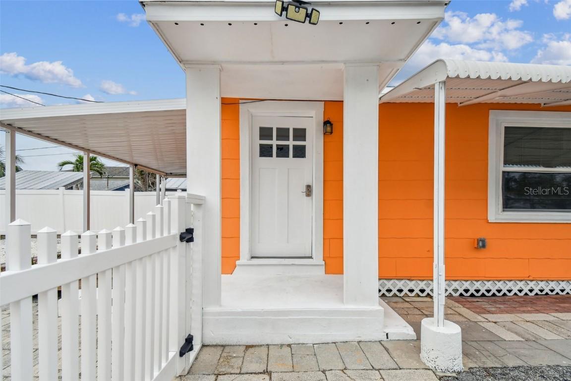 13320 2nd St E St., Madeira Beach, FL 33708