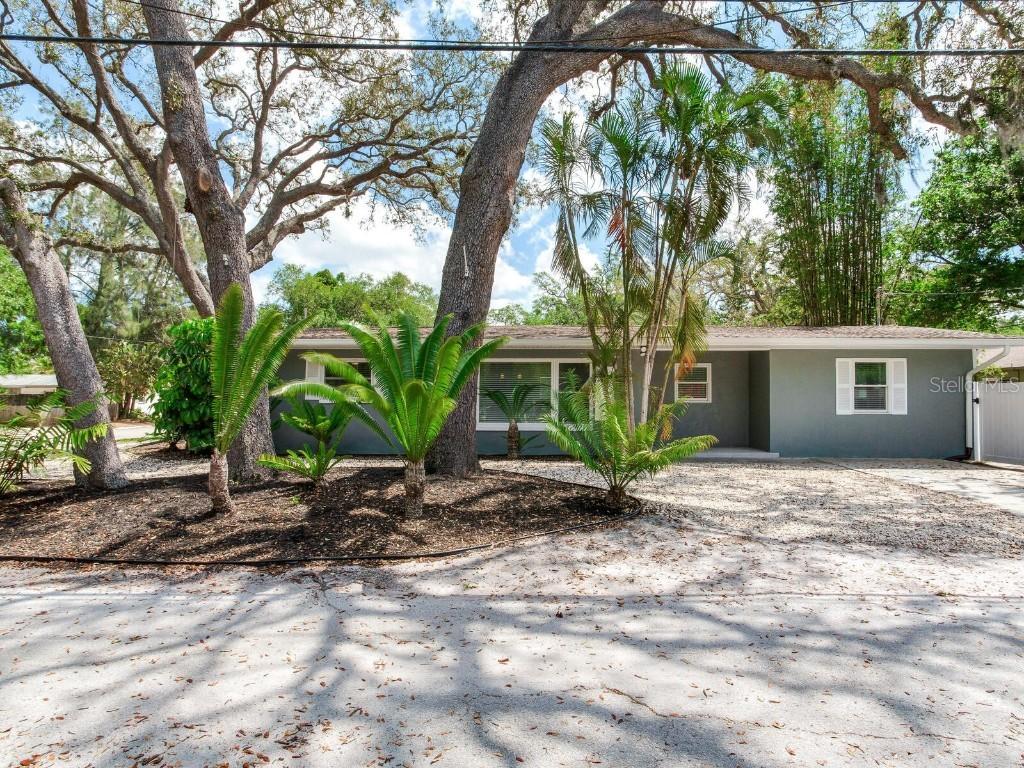 623 15th Ave., Largo, FL 33770