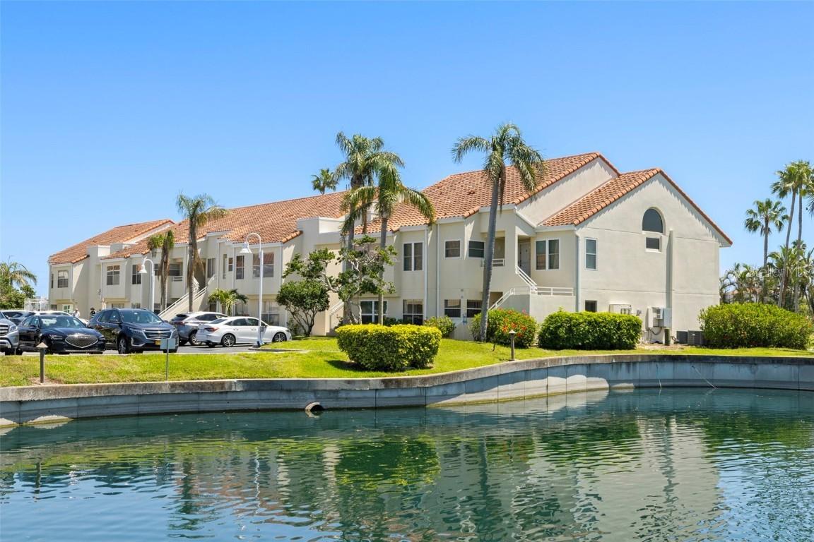6131 Bahia Del Mar Blvd Blvd. #240, St Petersburg, FL 33715