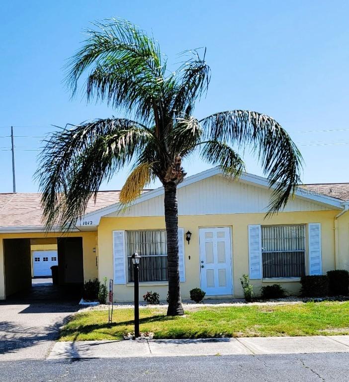 1012 Warwick Ct., Sun City Center, FL 33573