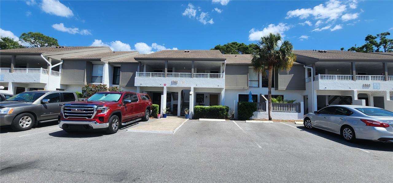1960 Lakewood Club Dr S Dr. #2-F, St Petersburg, FL 33712